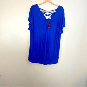 NWT Avenue blue top sz18-20